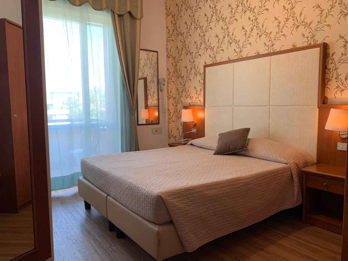 Hotel Apollo Rimini Esterno foto